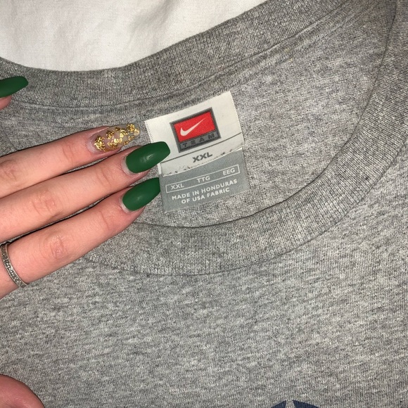 Nike Yankees Shirt - Picture 3 of 5